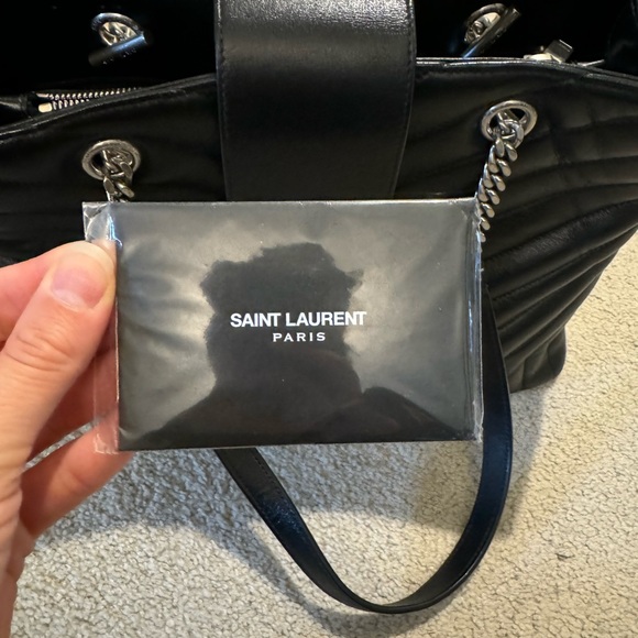 Authentic YSL large Loulou calfskin Y quilted monogram. - Picture 4 of 8